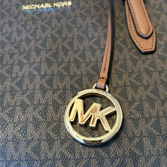 MKBag brand new without tag - Picture 2 of 8